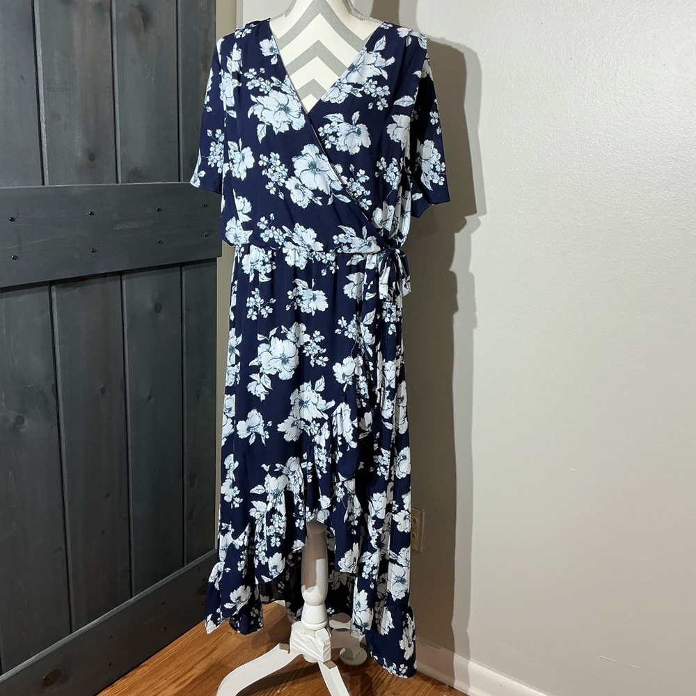 Dex 2X Plus  Navy and White Floral High Low Dress